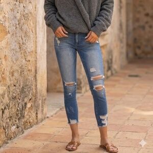 NWOT KanCan High Rise Skinny Frayed Distressed Ankle Jeans Size 26‎